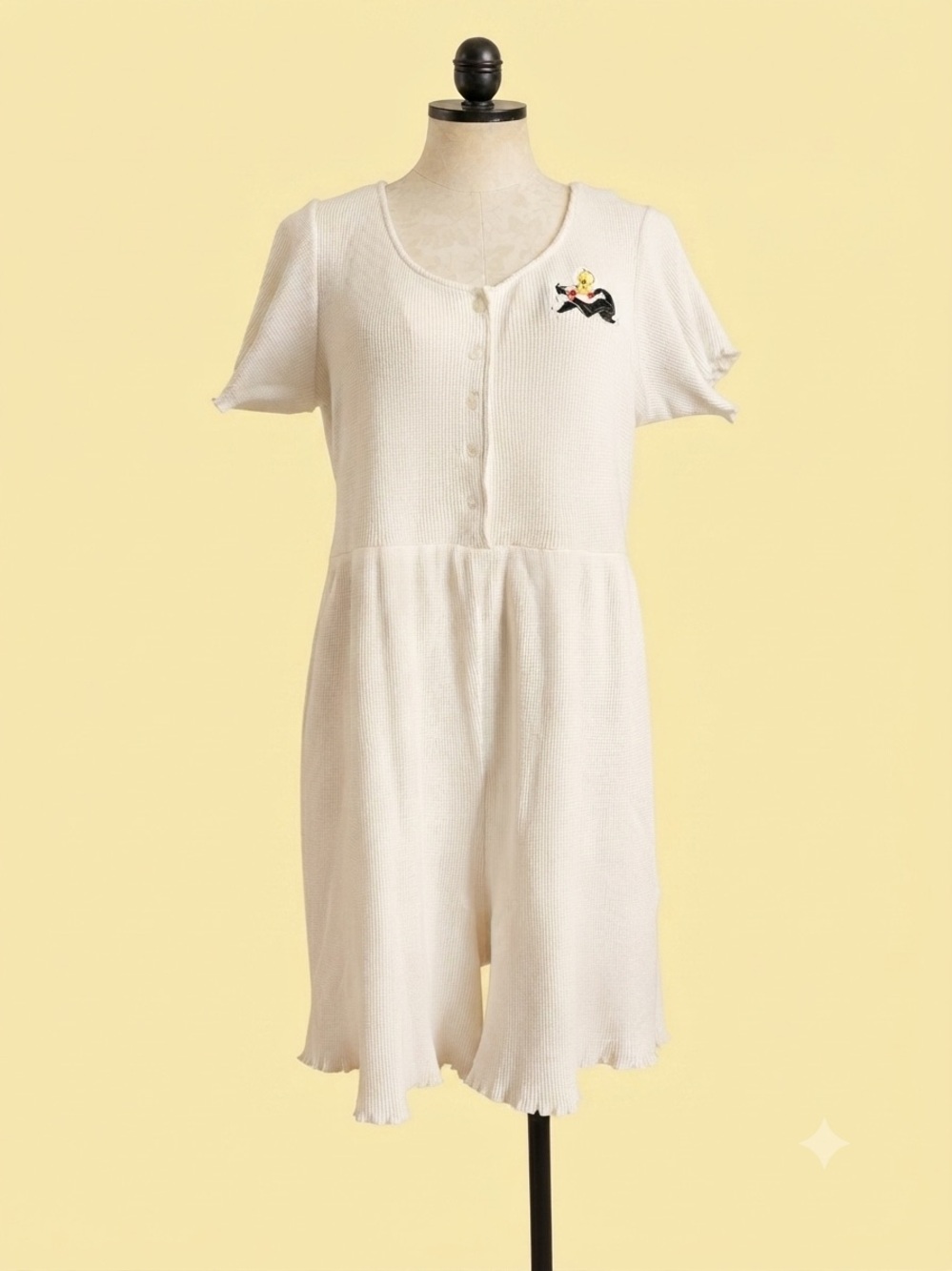 Vintage 90s 1996 Tweety And Sylvester Embroidered Cream Romper Women’s Medium